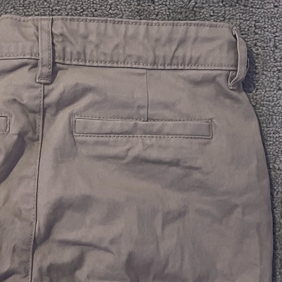 Beige Old Navy pants for school or everyday - Picture 3 of 4